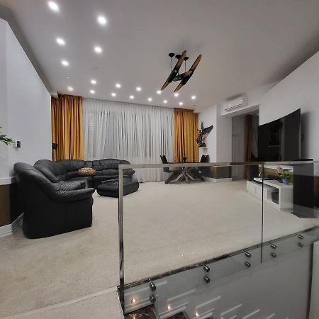 Large Luxury Apartment - Penthouse - Terrace Bukarest Exterior foto