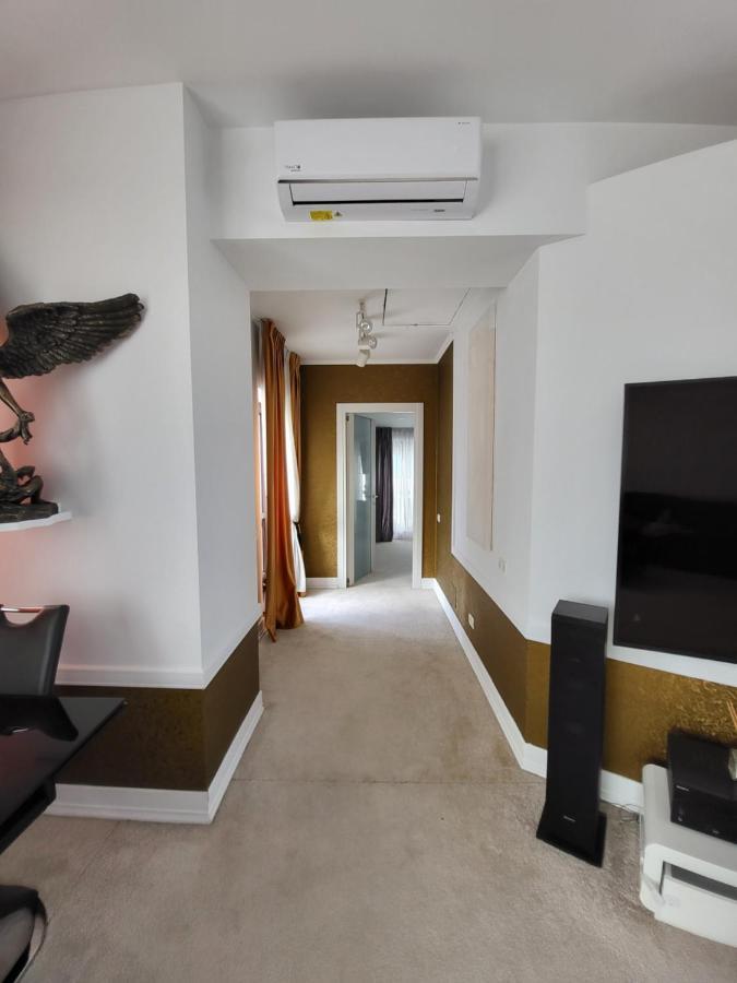 Large Luxury Apartment - Penthouse - Terrace Bukarest Exterior foto