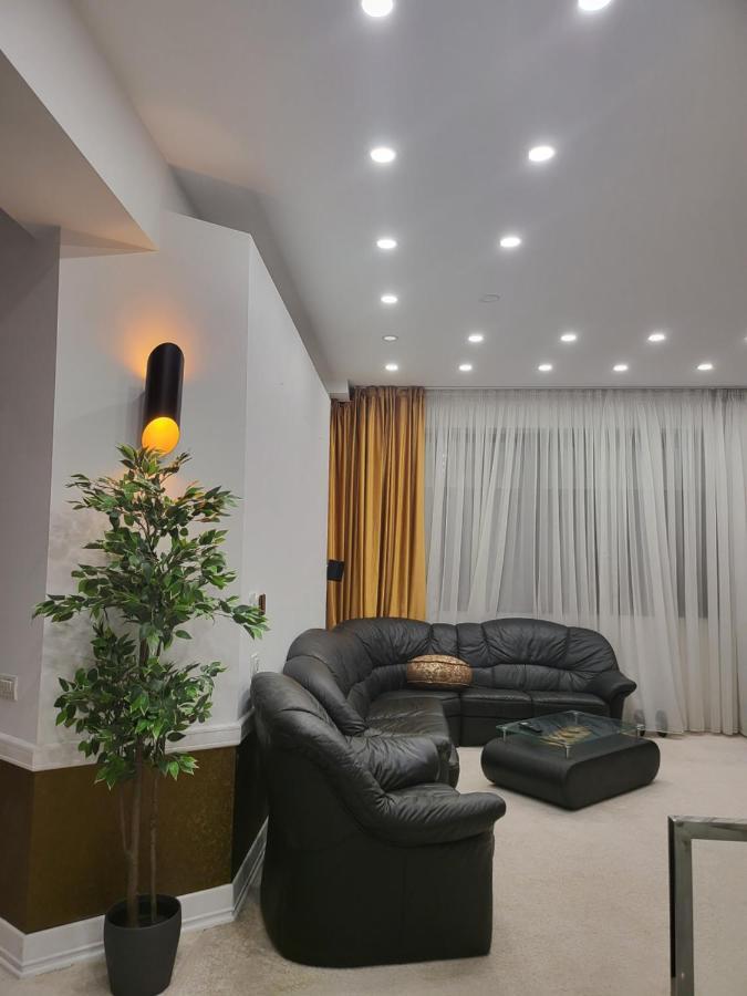 Large Luxury Apartment - Penthouse - Terrace Bukarest Exterior foto