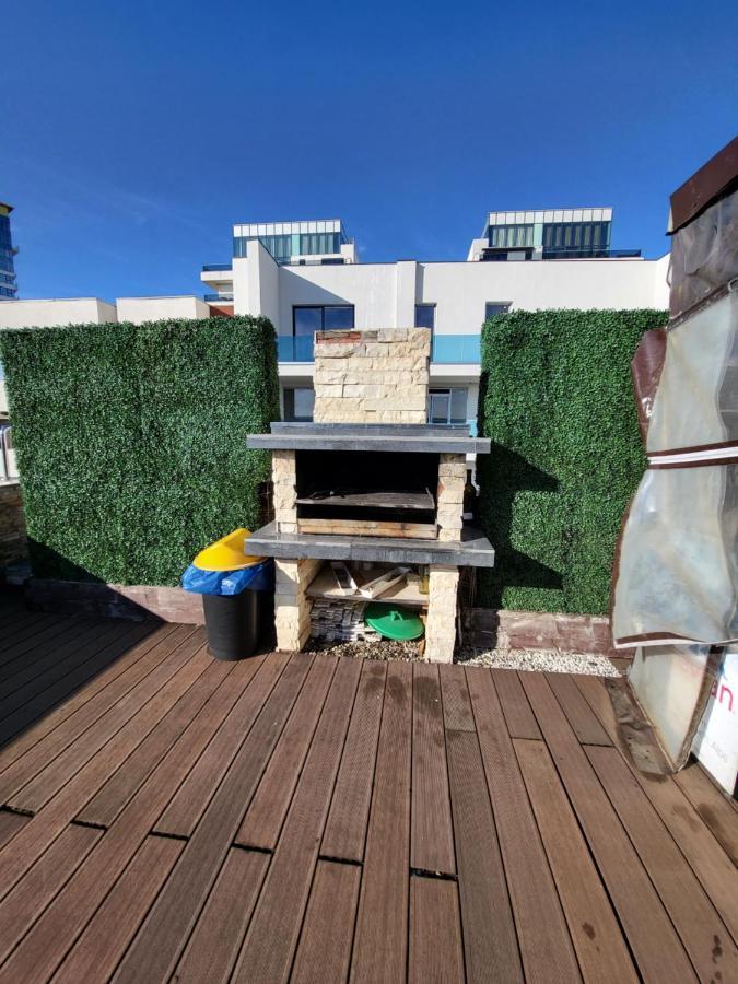 Large Luxury Apartment - Penthouse - Terrace Bukarest Exterior foto